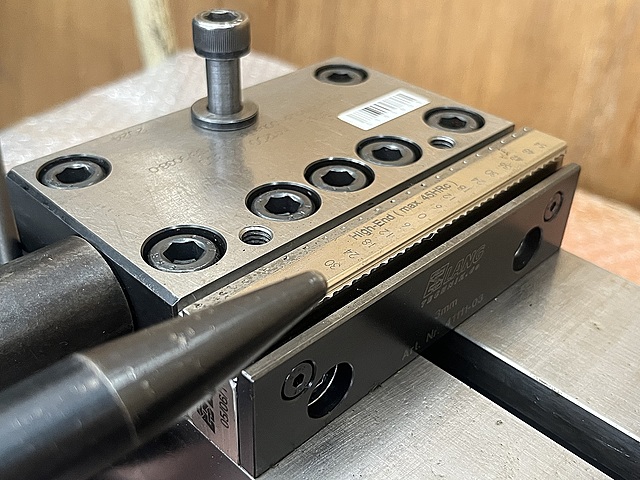 C185608 スタンピングユニット LANG 41200_2
