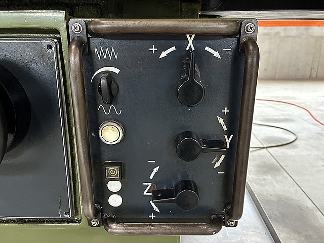 H020013 ＮＣ立フライス 牧野フライス製作所 AEV5-85_8