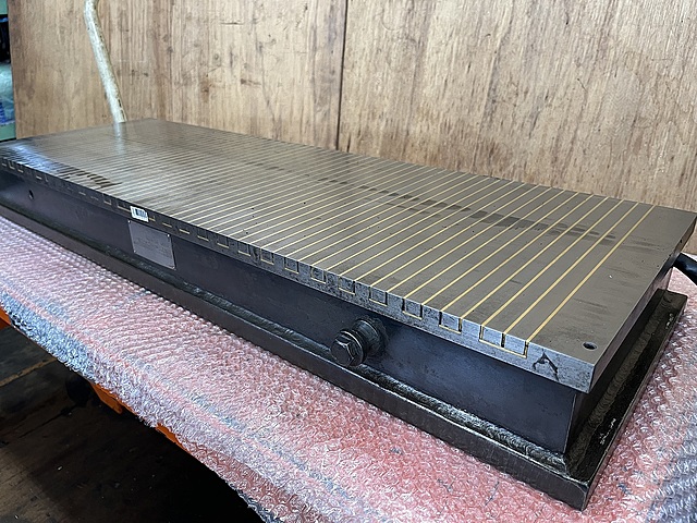 C185922 電磁チャック -- FA300×900_3