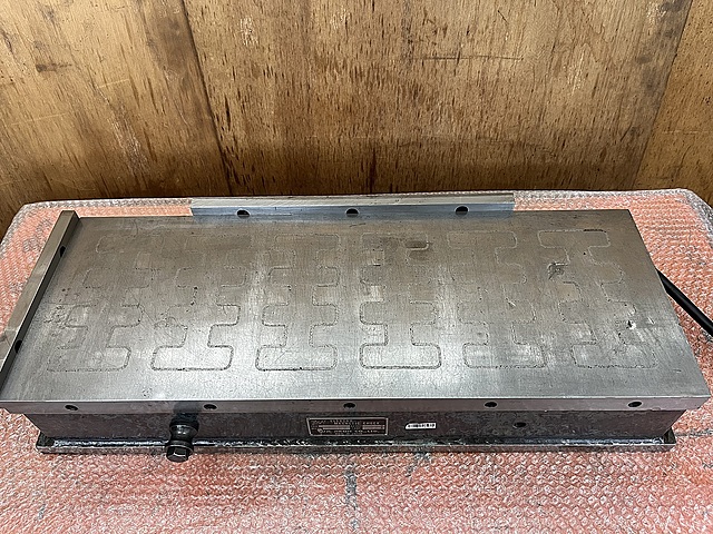 C187366 電磁チャック 富士磁工 SFA240×650_1