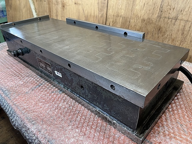C187366 電磁チャック 富士磁工 SFA240×650_3