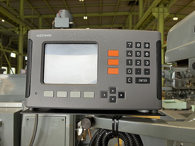 H018099 ラム型フライス 牧野フライス製作所 KVJP-55_7