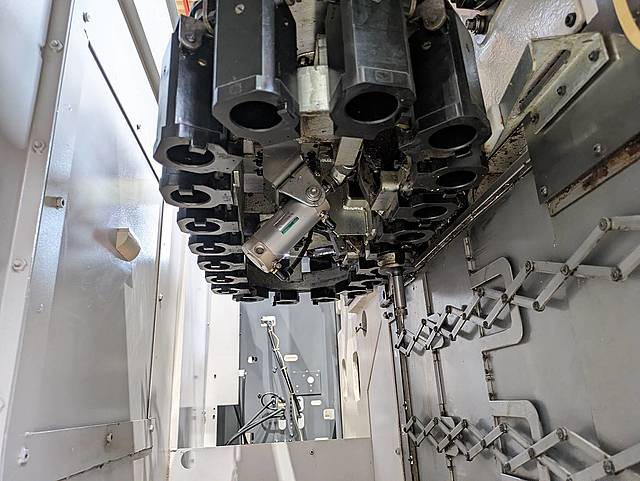 P008950 立型マシニングセンター オークマ MB-56VA_9