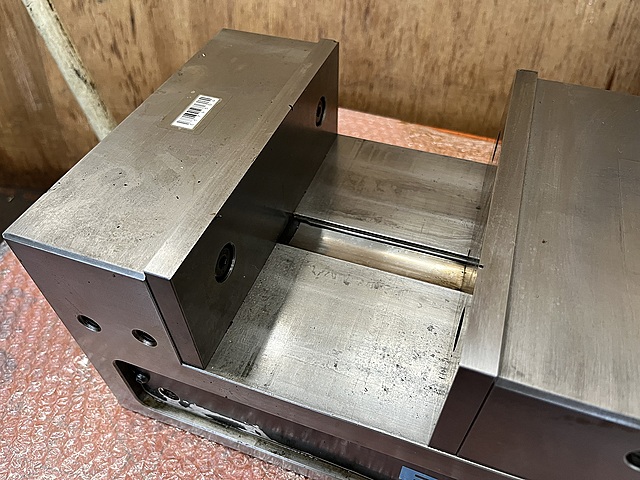 C174504 ロックタイト精密マシンバイス ナベヤ LTCV200_1
