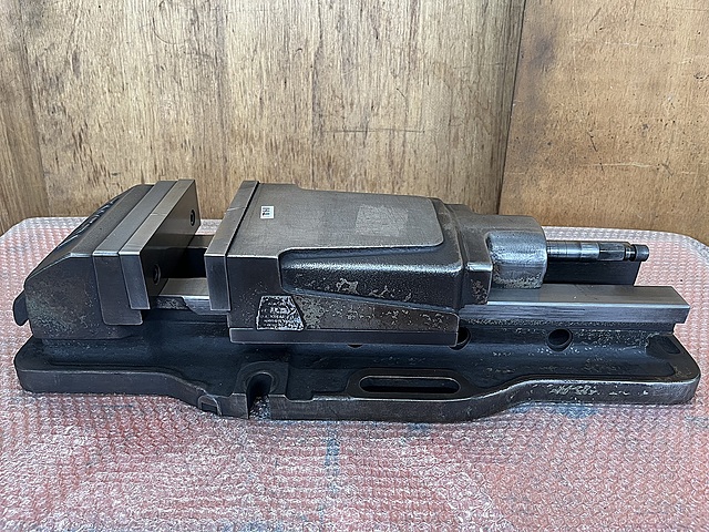 C188200 油圧バイス 武田機械 TK-175HVS_0