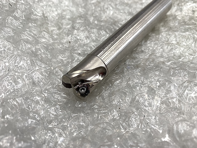 C188348 スローアウェイドリル 三菱マテリアル AJX06R172SA16S_1