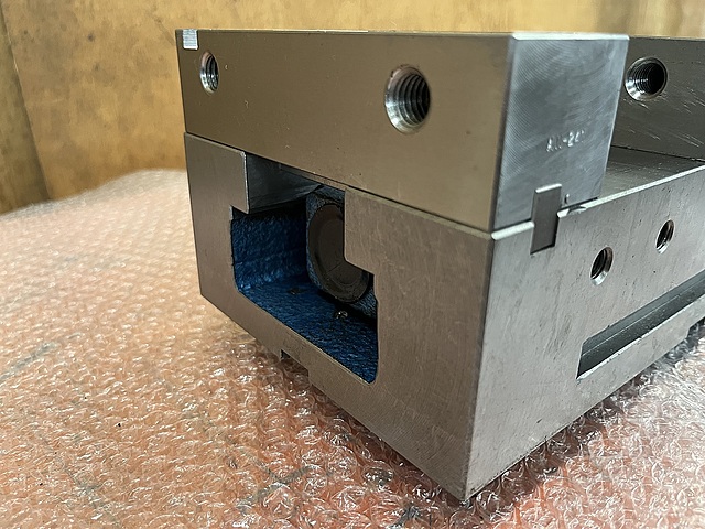 C189233 精密マシンバイス ナベヤ LT150MC_4